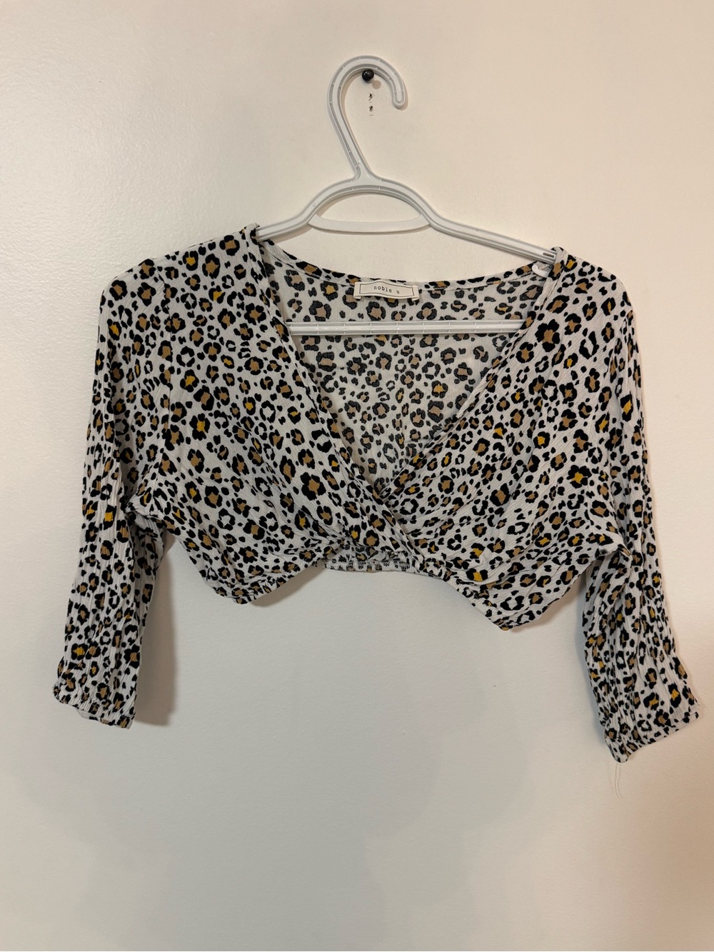 Noble U Leopard-Print Crop Top - White/Black/Yellow